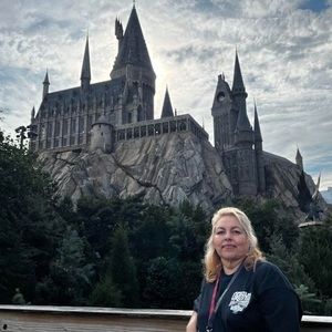 Meet your Posher, Sariff